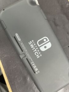 Switch Lite分解前