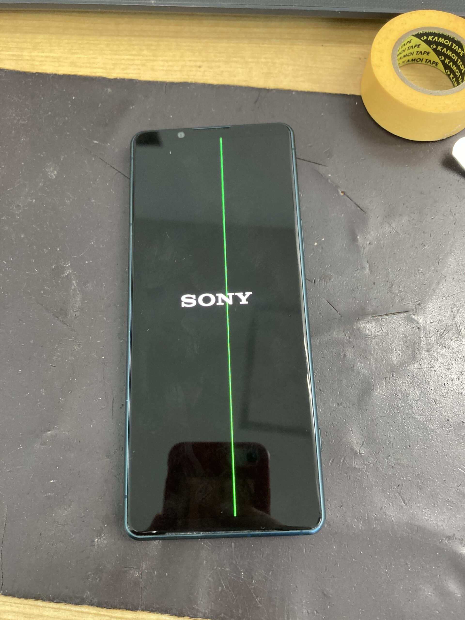 Xperia５ⅳ　美品　緑の線 Xperia5Ⅱ】液晶に緑の縦線が表示される場合は強制終了や初期化