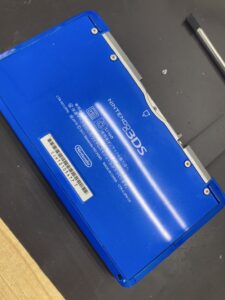 3DS背面