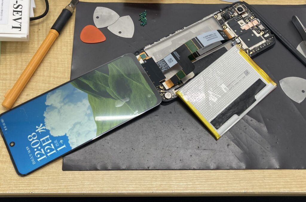 Xiaomi Redmi 12 5G　液晶仮づけ