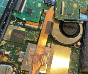 Switchゲームトレイを交換