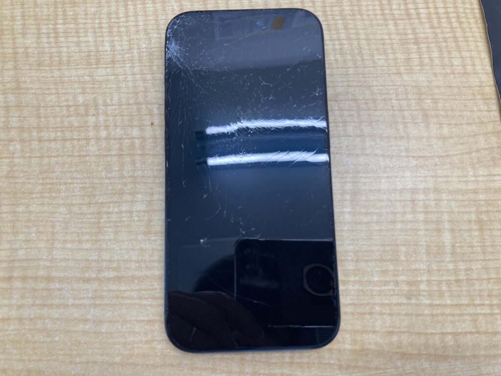 来店時のiphone15pro 