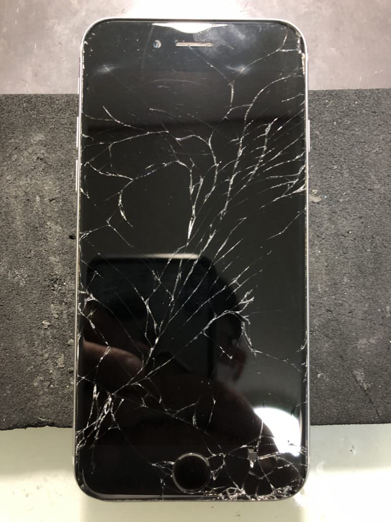 iPhone6 画面割れ