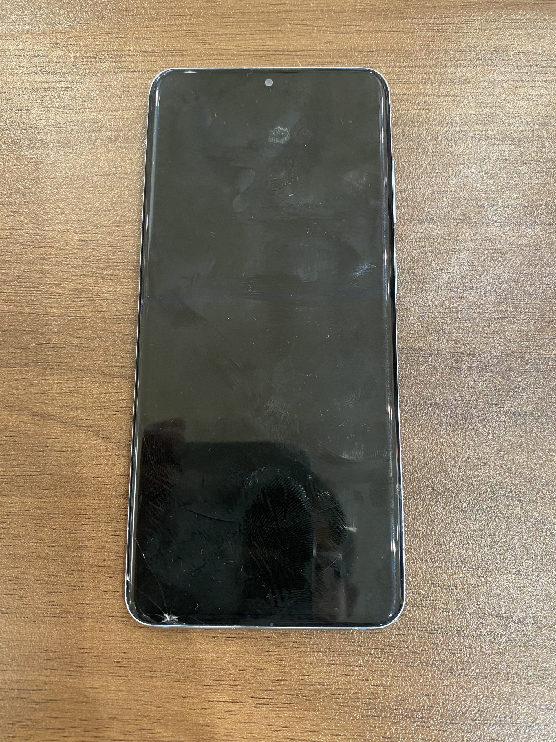 自分で部品を購入してみたけど・・・GalaxyS20 5Gの部品持込修理
