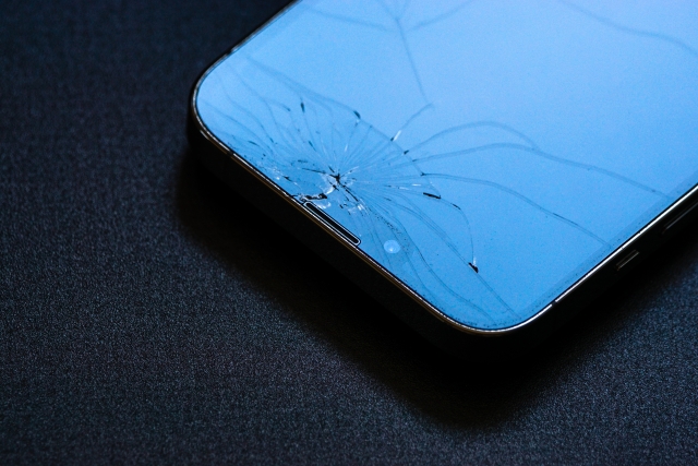 【ジャンクiPhone買取ます!!】壊れたiPhoneも値段が付く!?