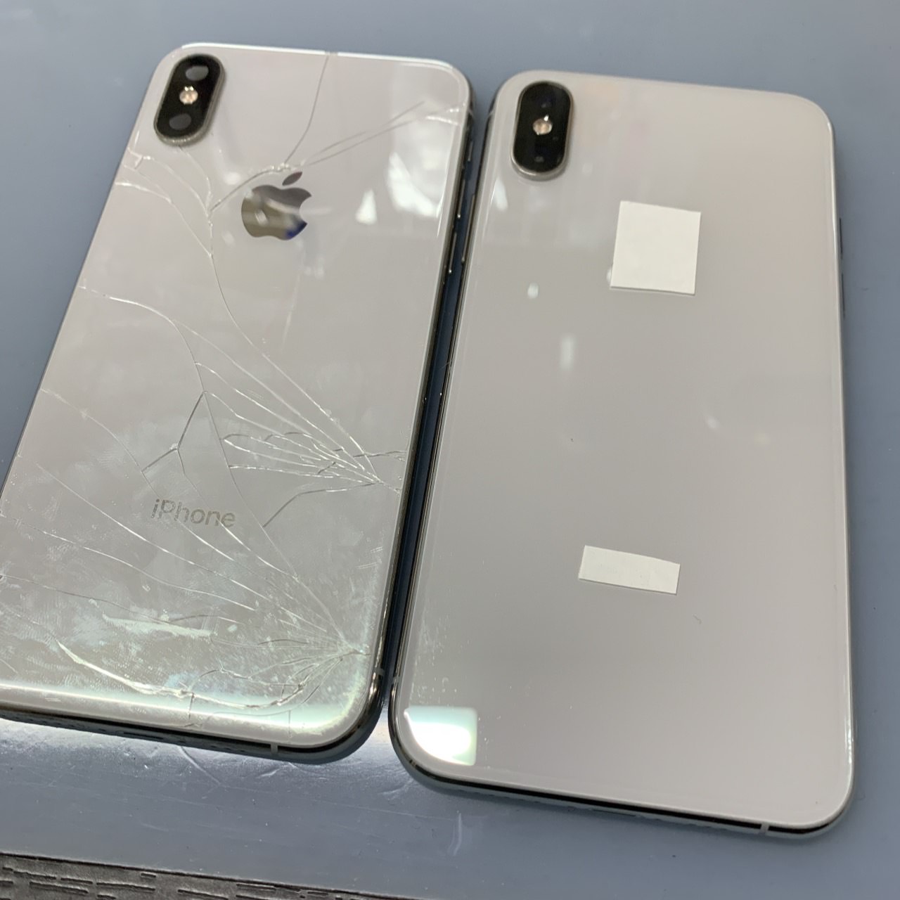 iPhone Xs 背面ガラス割れあり - スマートフォン本体