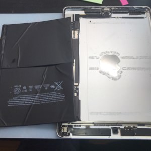 iPad Air 2 バッテリー交換修理 スマホスピタル吉祥寺 三鷹 新宿 立川 中野 調布 府中 練馬 杉並 世田谷 西東京 東久留米 小平 小金井 (2)