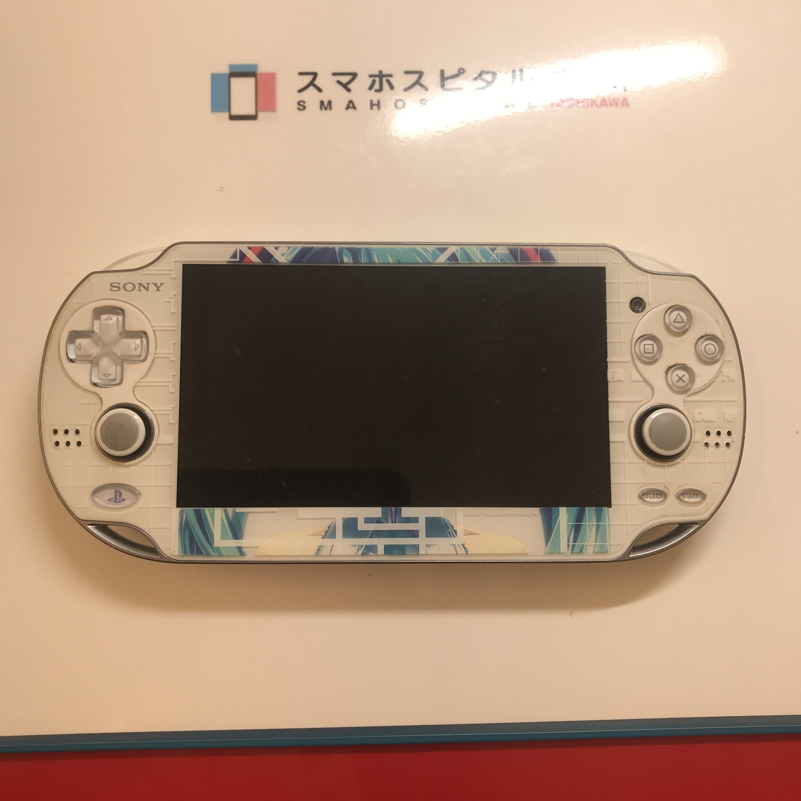 PS Vita(PCH-1000)】引越しの時に画面割って映らない...割れやすい画面 ...