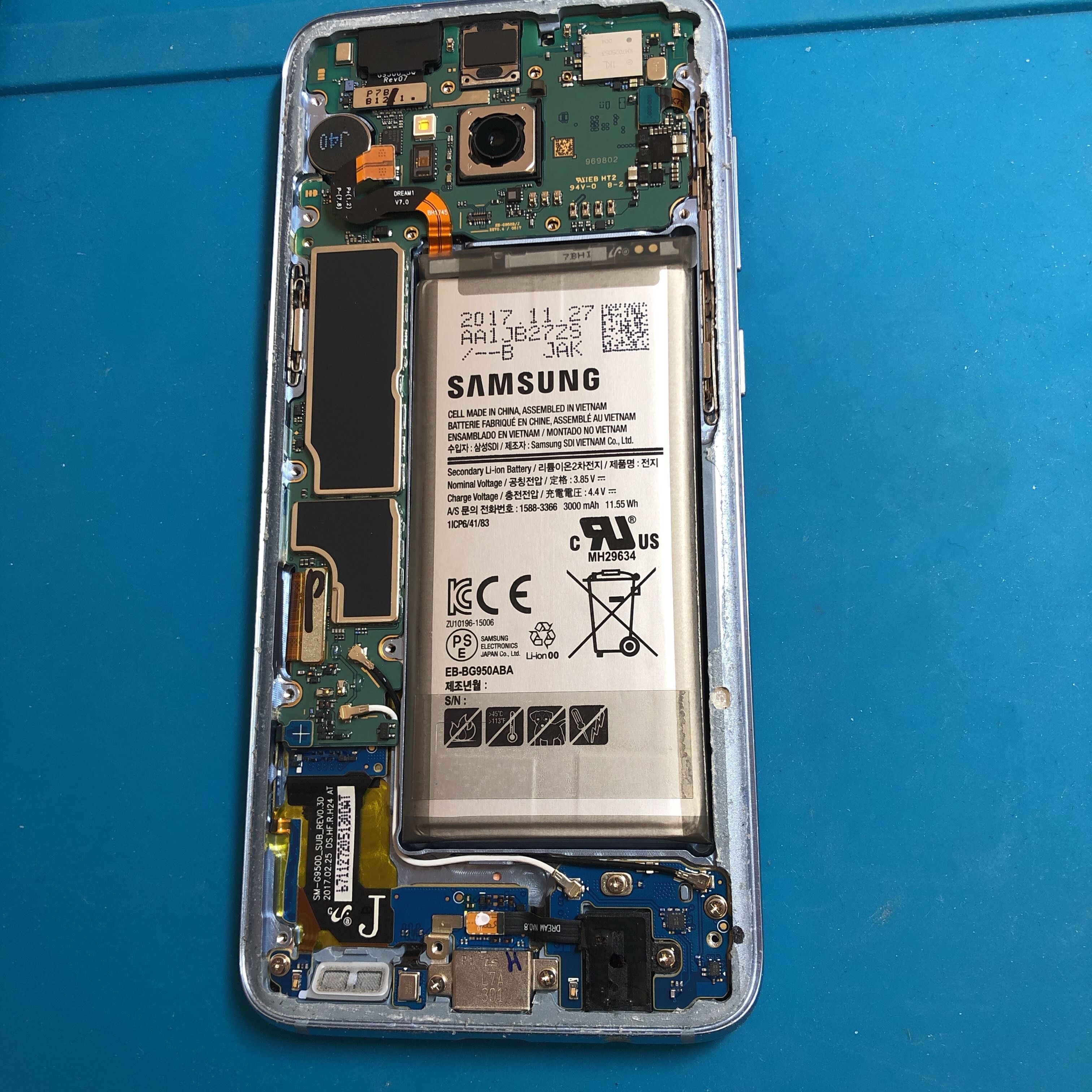 Galaxy S8 八王子からお越しのバッテリーの減りが早くなってしまったgalaxy アンドロイドのバッテリー交換もお任せ下さい スマホスピタル立川