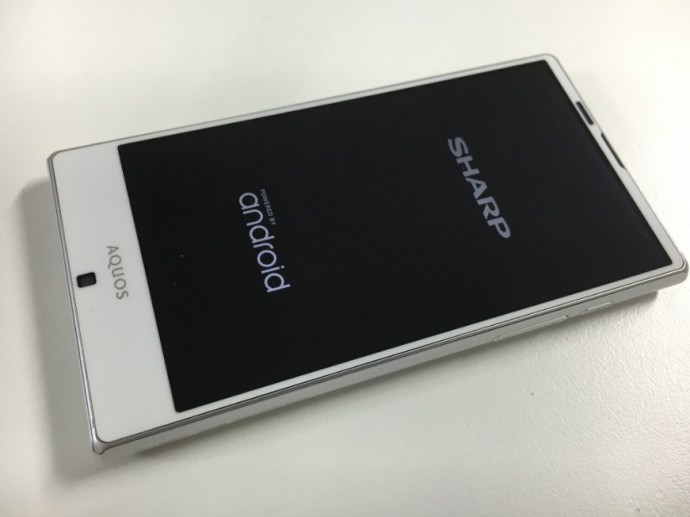 液晶を交換してデータそのままで操作できるようになったAQUOS PHONE(SHV32)