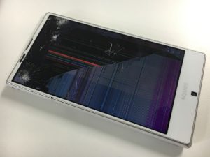 液晶が漏れて線が入って操作不可のAQUOS SERIE(SHV32)