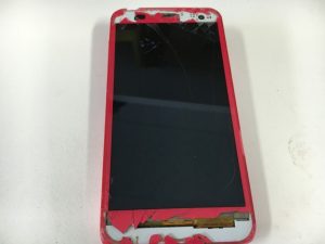 液晶画面が割れて何も映らなくなったArrowsZ(FJL22)