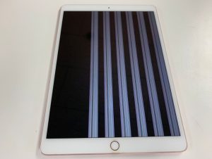 液晶画面に線が入って操作出来ないiPad Pro10.5インチ