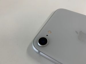 カメラが起動しても真っ暗&フラッシュが光らないiphone8