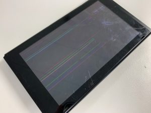 液晶画面が割れて操作不可のNintendo switch