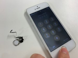 ホームボタンを交換したiPhoneSE