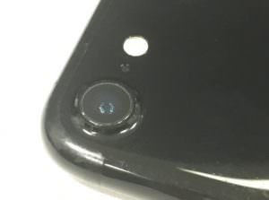 バックカメラレンズが割れてしまったアイホン7