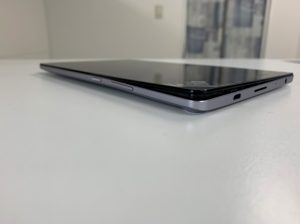 フレームが変形して本体が浮いているLavieTabS