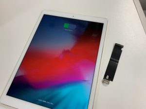 充電口パーツを交換修理したiPad Pro 12.9インチ第1世代