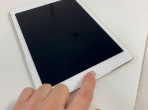 ホームボタンを押した感触が無いiPad Pro 9.7