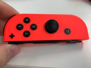 スティック交換とレールをはめたNintendo Switch