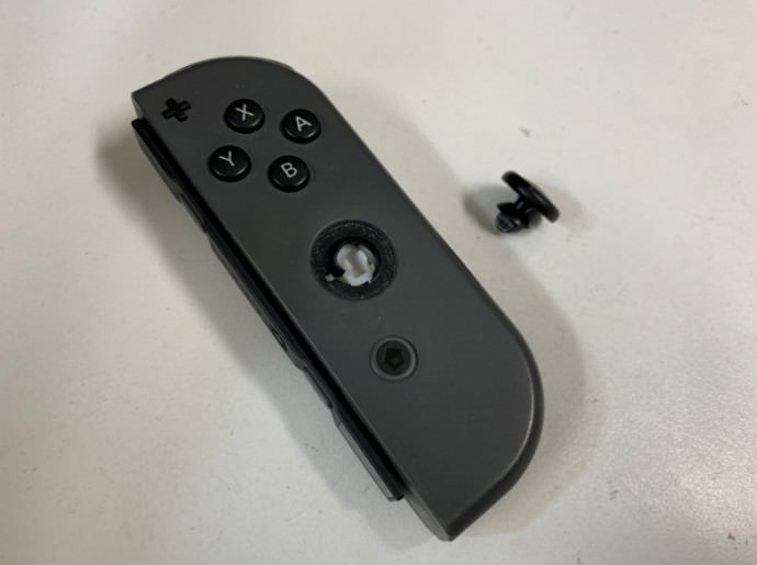 ジョイコンのスティックの先端が取れたNintendo Switch