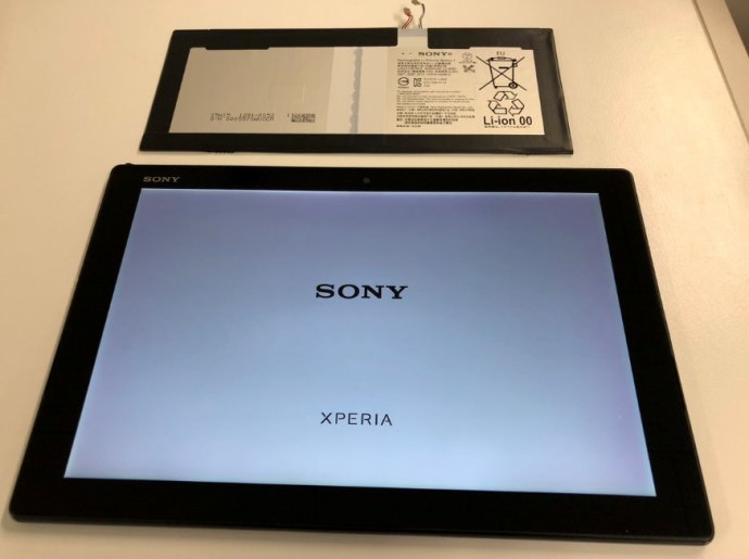 バッテリー交換修理後のXperia Z4 Tablet