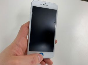 ホームボタンを押しても反応しないiPhone8