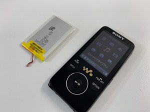 電池パックを新品に交換したWALKMAN NW-S738F