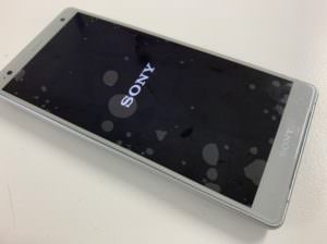 液晶画面の修理が完了したXperia XZ2(SOV37)