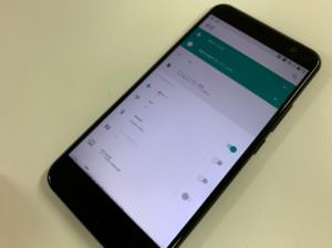 フロントパネル交換修理後の操作出来るようになったHTC U11