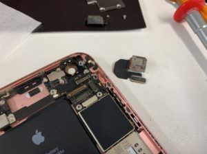 外カメラ交換修理中のiPhone6s