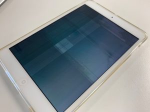 液晶表示異常のiPad mini2