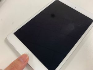 ホームボタンが陥没して使えなくなったiPad mini2