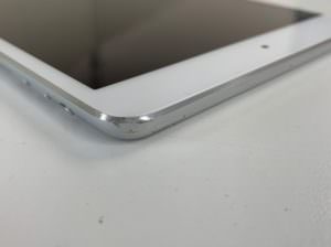 電源ボタンが陥没したiPad mini2