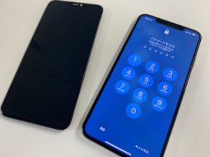 画面パーツ交換修理後の表示が通常通りになったiPhone XS Max