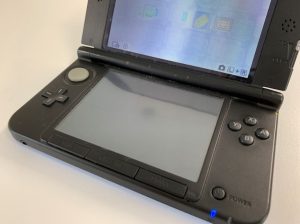 下液晶画面に何も表示されない3DSLL