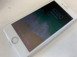 液晶表示が二重になったiPhone7