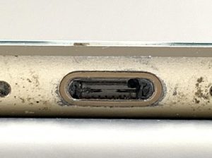 ドックコネクターが壊れたiPad Air2