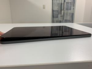 液晶画面を剥がしたiPad Pro11