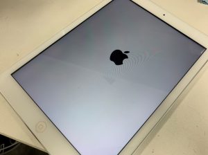 リンゴループになったiPad Air(モデル番号:A1474)