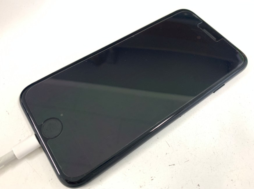 iPhone7のライトニングコネクタ交換修理も即日完了！充電出来ず電源が入らない症状が当日改善！[町田駅近くのアイフォン修理店] | スマホスピタル町田