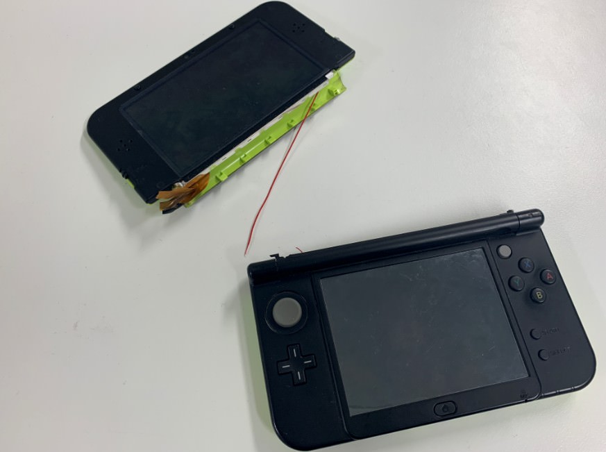 3dsが真っ二つに折れた 本体内の基板入れ替えでデータそのまま消えずに復活 町田のゲーム機修理店 スマホスピタル町田