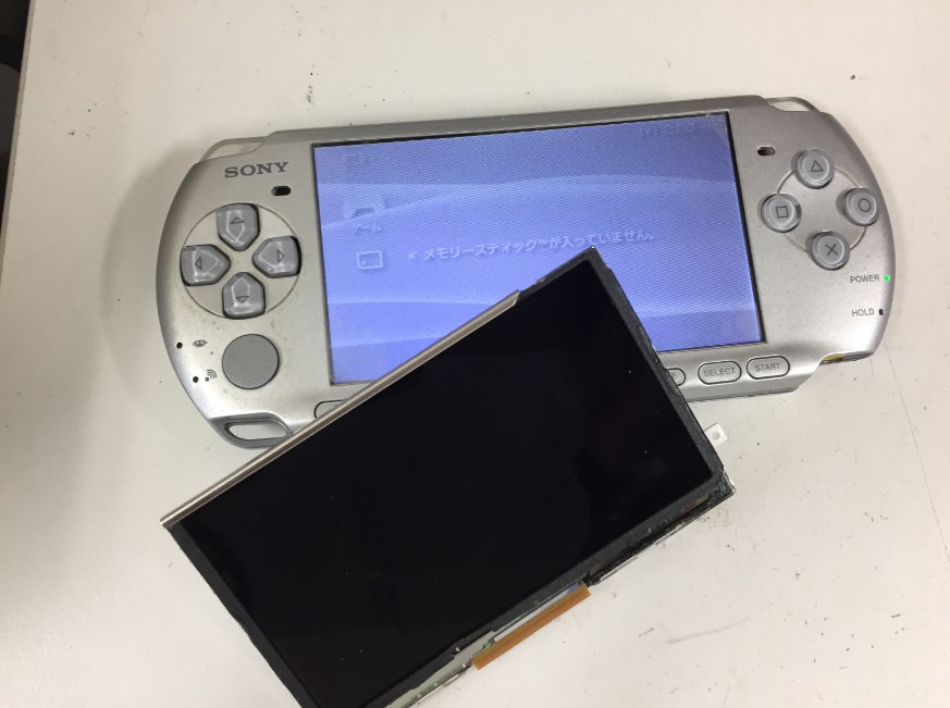 液晶交換修理後のPSP-3000