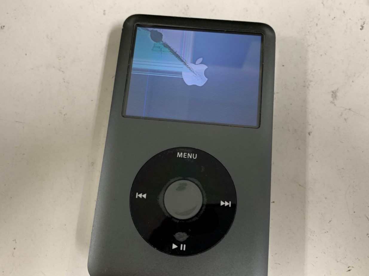 液晶画面が割れたiPod Classic