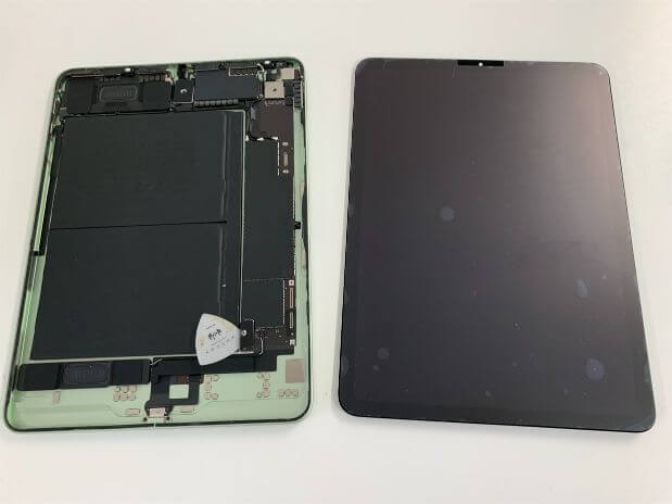 iPad Air4の画面交換！液晶表示異常で操作出来ない状態もデータ 