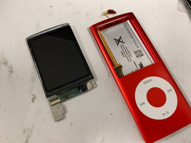 iPod nano 第4世代のバッテリー交換で電源が入らない症状が改善！当日