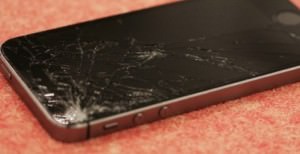 iphone-cracked-display-repair-service-2952