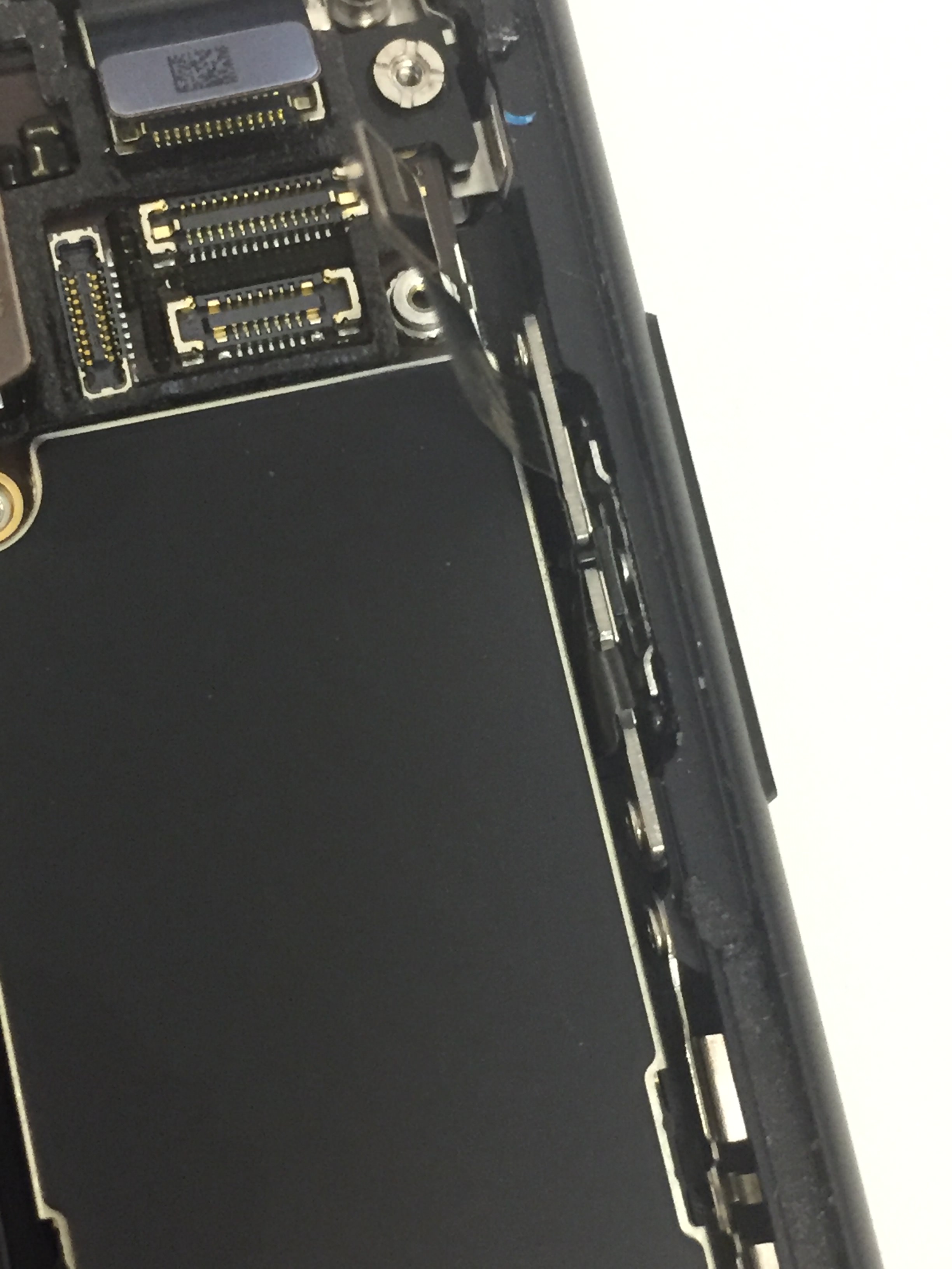 意外と不便 Iphonexrのスリープボタン 電源ボタン が押しにくい カチカチならないという問題も即日解決 スマホスピタル高田馬場