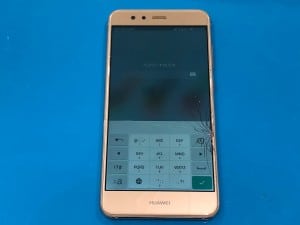 HUAWEI p10lite画面割れ①